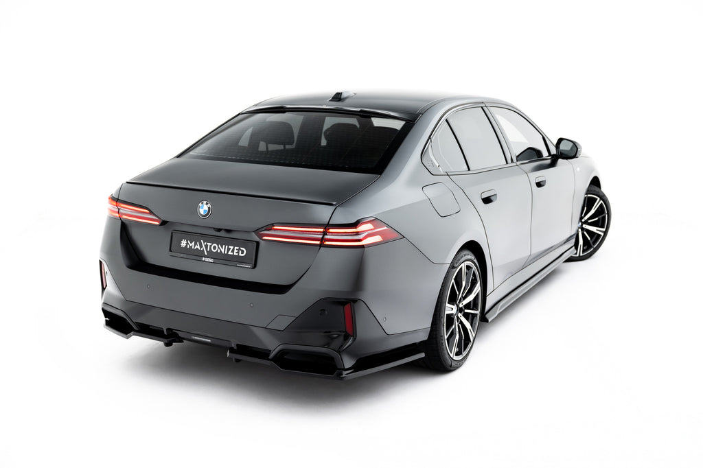 Rear Splitter (with vertical bars) V.2 BMW 5 / i5 M-Pack G60 (Krok)