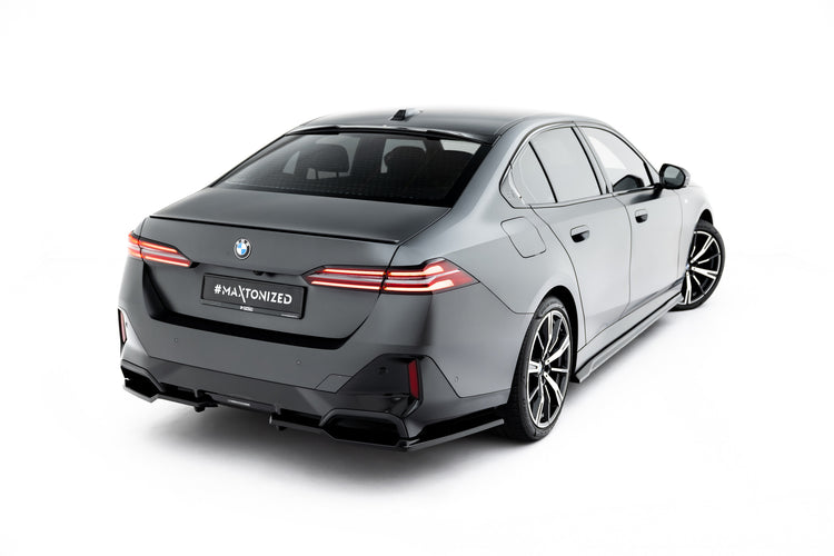 Rear Splitter (with vertical bars) V.2 BMW 5 / i5 M-Pack G60 (Krok)