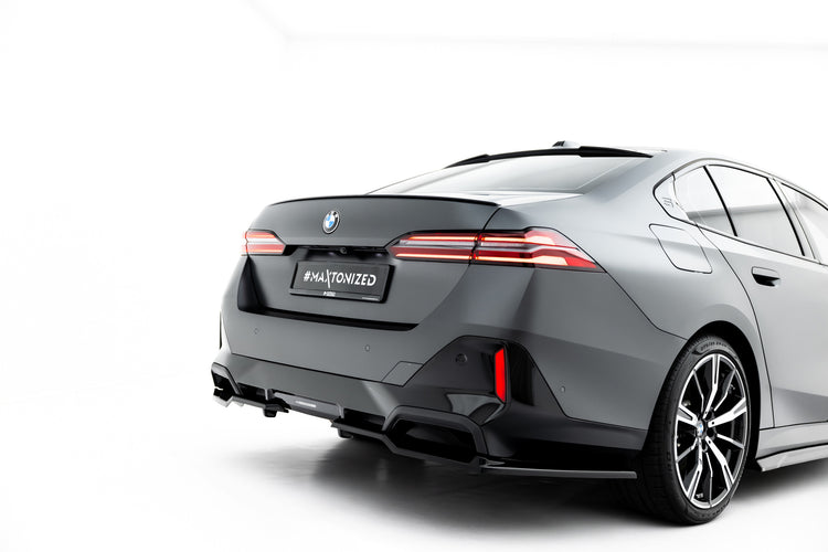 Rear Splitter (with vertical bars) V.2 BMW 5 / i5 M-Pack G60 (Krok)