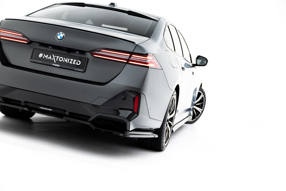 Rear Splitter (with vertical bars) V.1 BMW 5 / i5 M-Pack G60 (Krok)