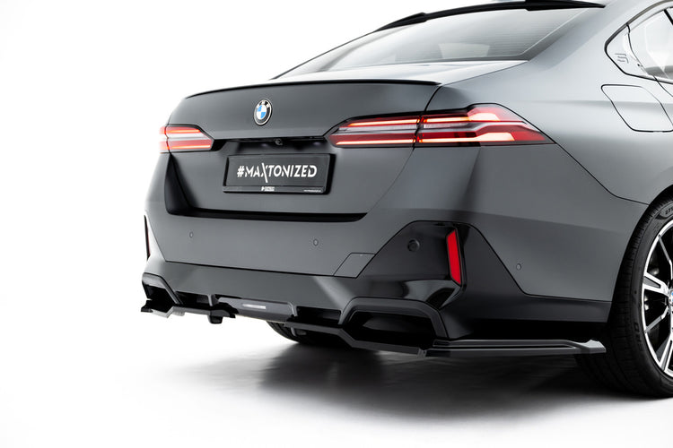 Rear Splitter (with vertical bars) V.1 BMW 5 / i5 M-Pack G60 (Krok)