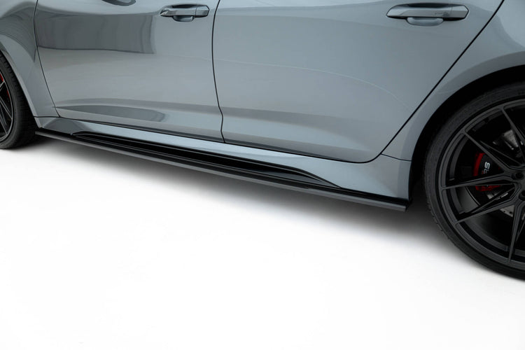 Prepreg Carbon Fiber Side Skirts Audi RS6 C8