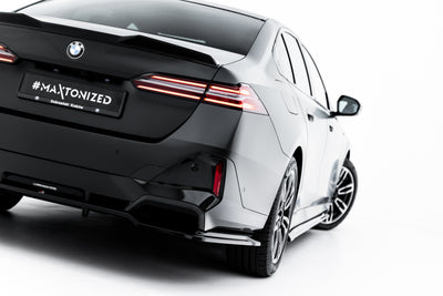 Rear Splitter (with vertical bars) V.1 BMW 5 / i5 M-Pack G60
