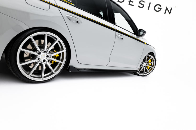 Side Skirts Diffusers V.2 Skoda Octavia RS Liftback / Combi Mk4